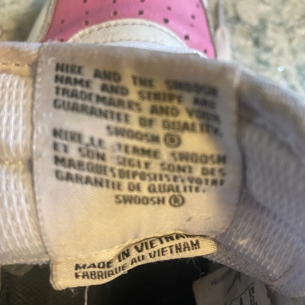 Nike Air Pink and White shoes SZ 8.5